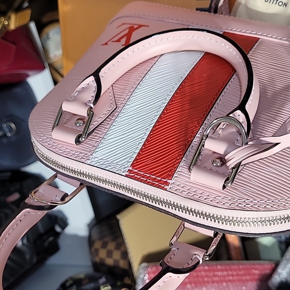 Louis Vuitton Epi Leather Limited edition Alma BB 2way bag - Picture 9 of 16